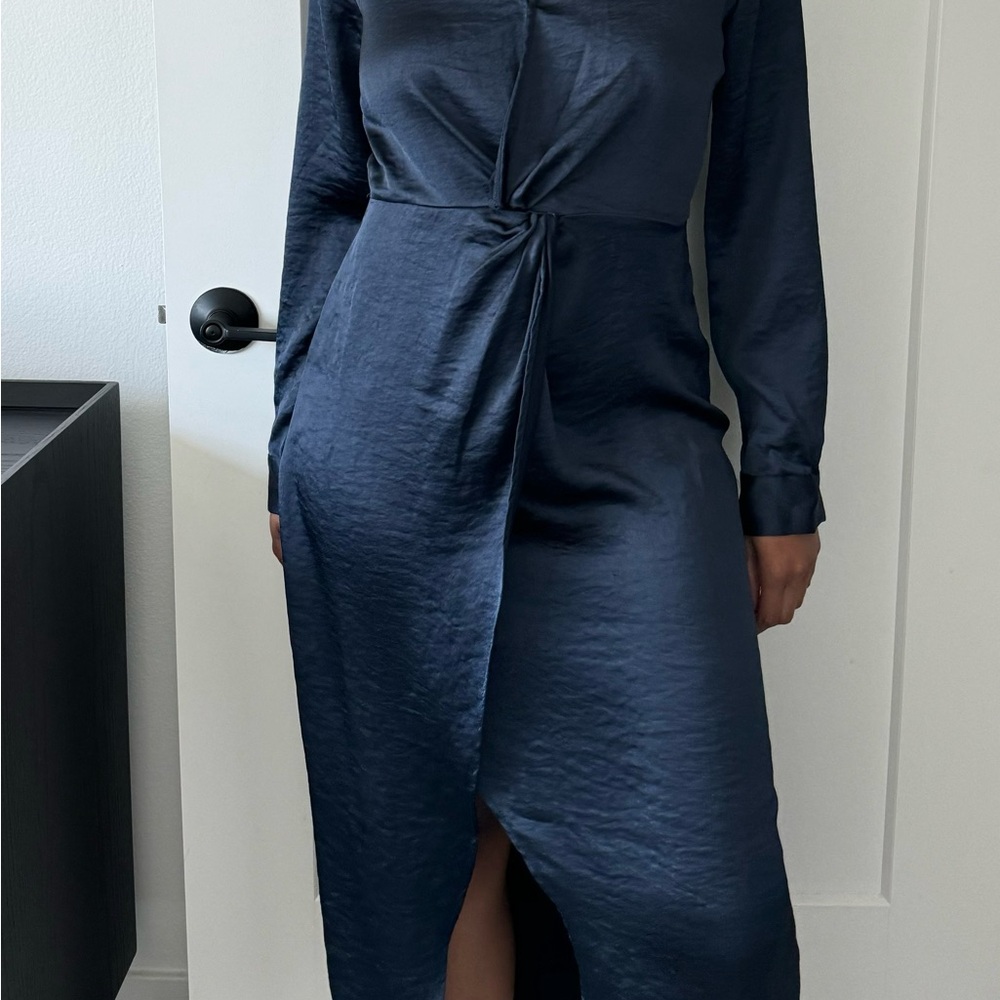 Elegant Navy Long Sleeve Dress